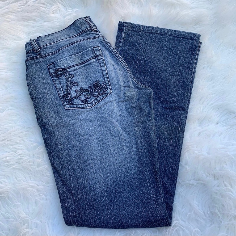 Marquis Embellished Jeans - Picture 3 of 11